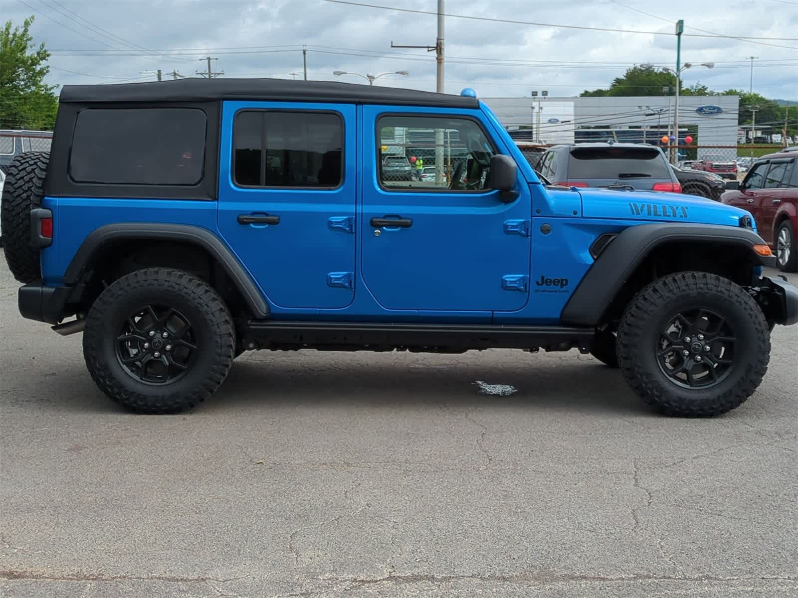 2025 Jeep Wrangler Willys Wheeler 9