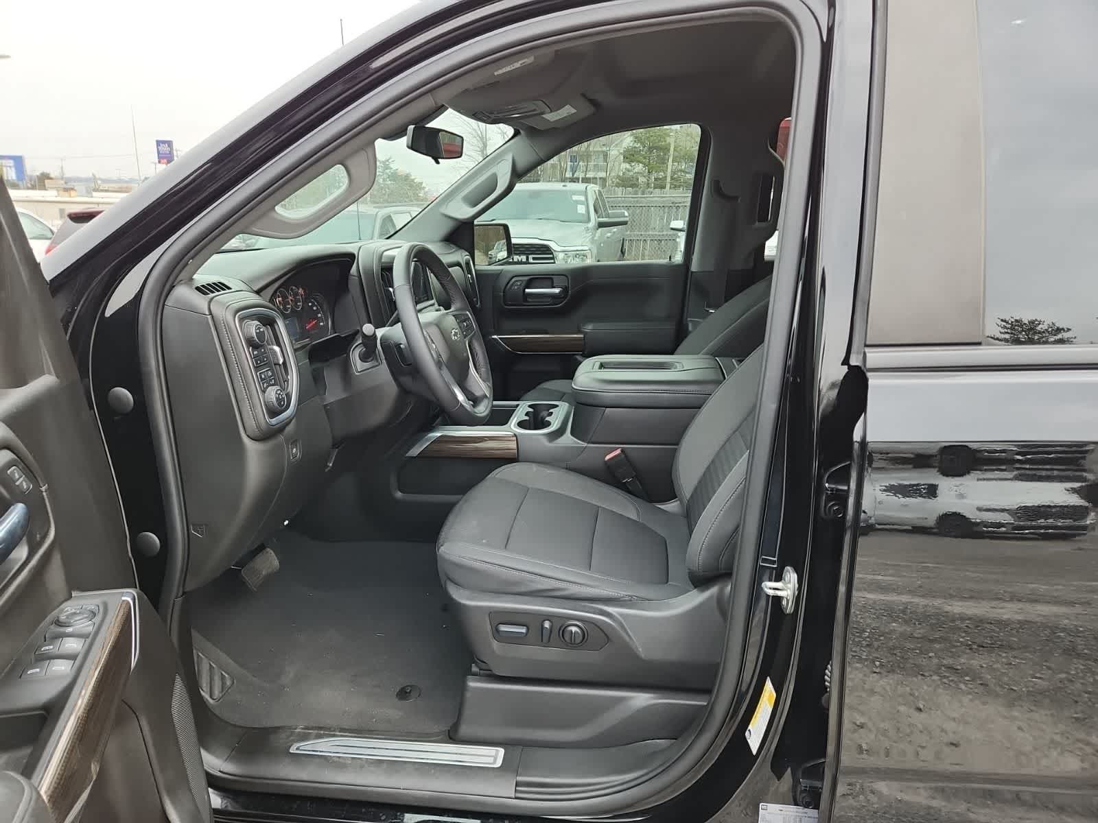 Thumbnail: 2022 Chevrolet Silverado 1500 - 15