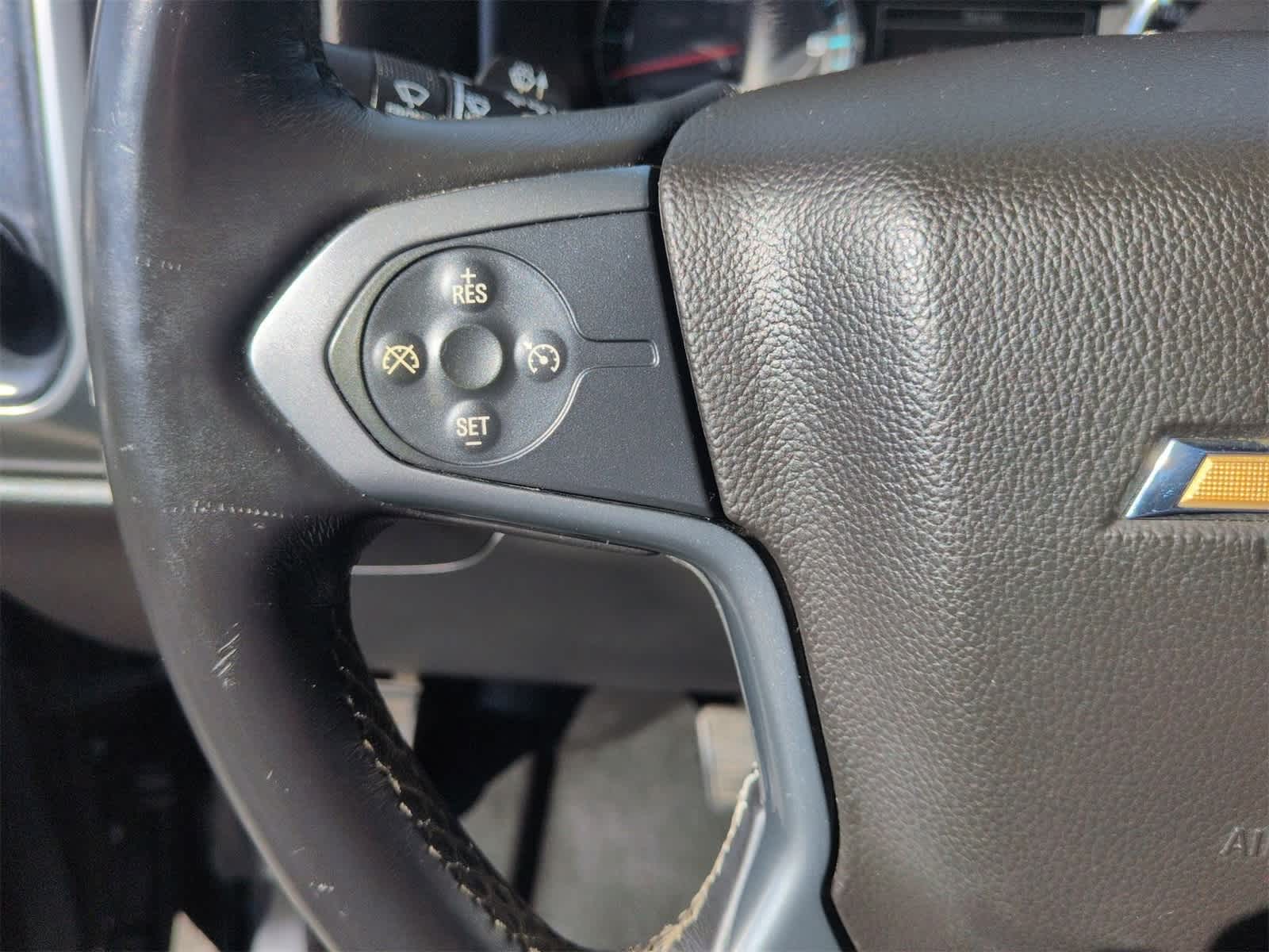 Thumbnail: 2015 Chevrolet Silverado 1500 - 19