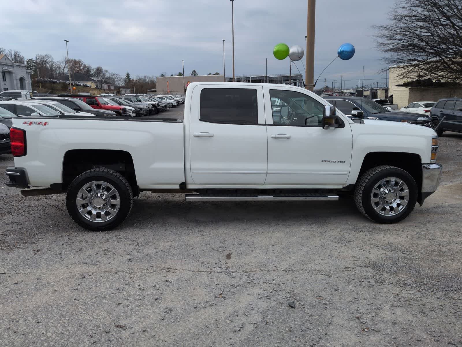 Thumbnail: 2017 Chevrolet Silverado 2500 - 9