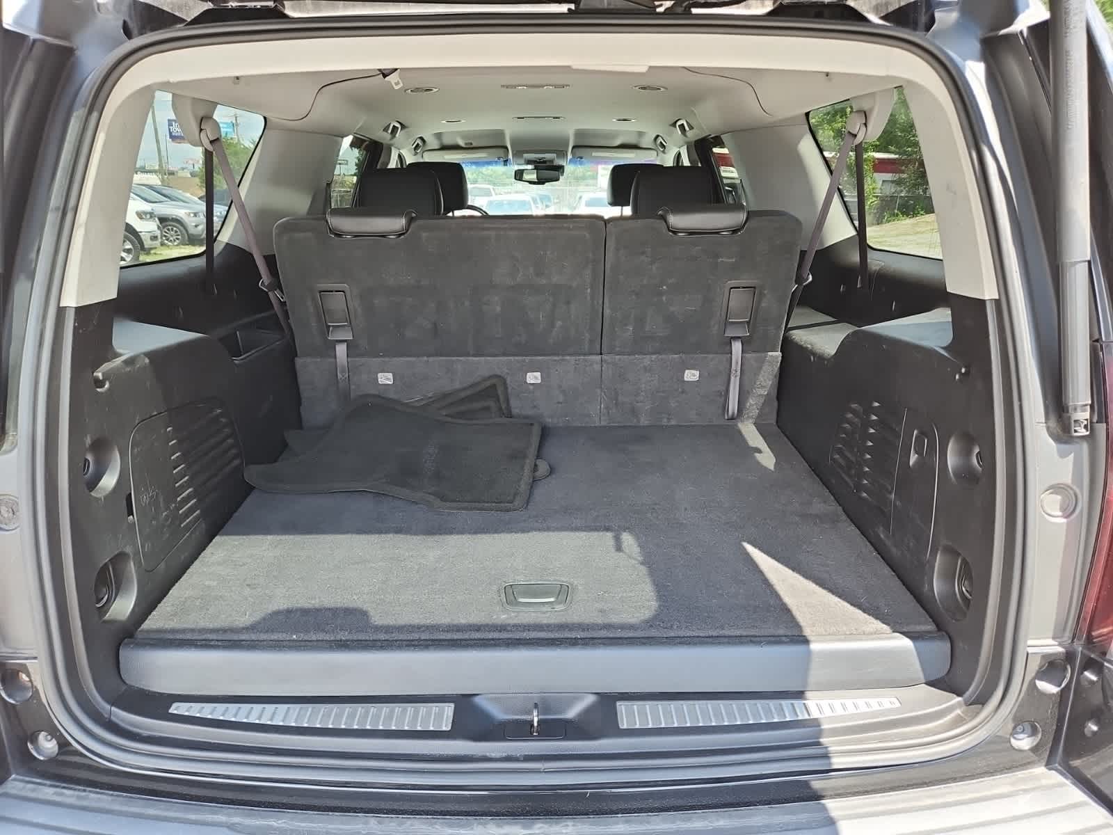 Thumbnail: 2016 Chevrolet Suburban - 25