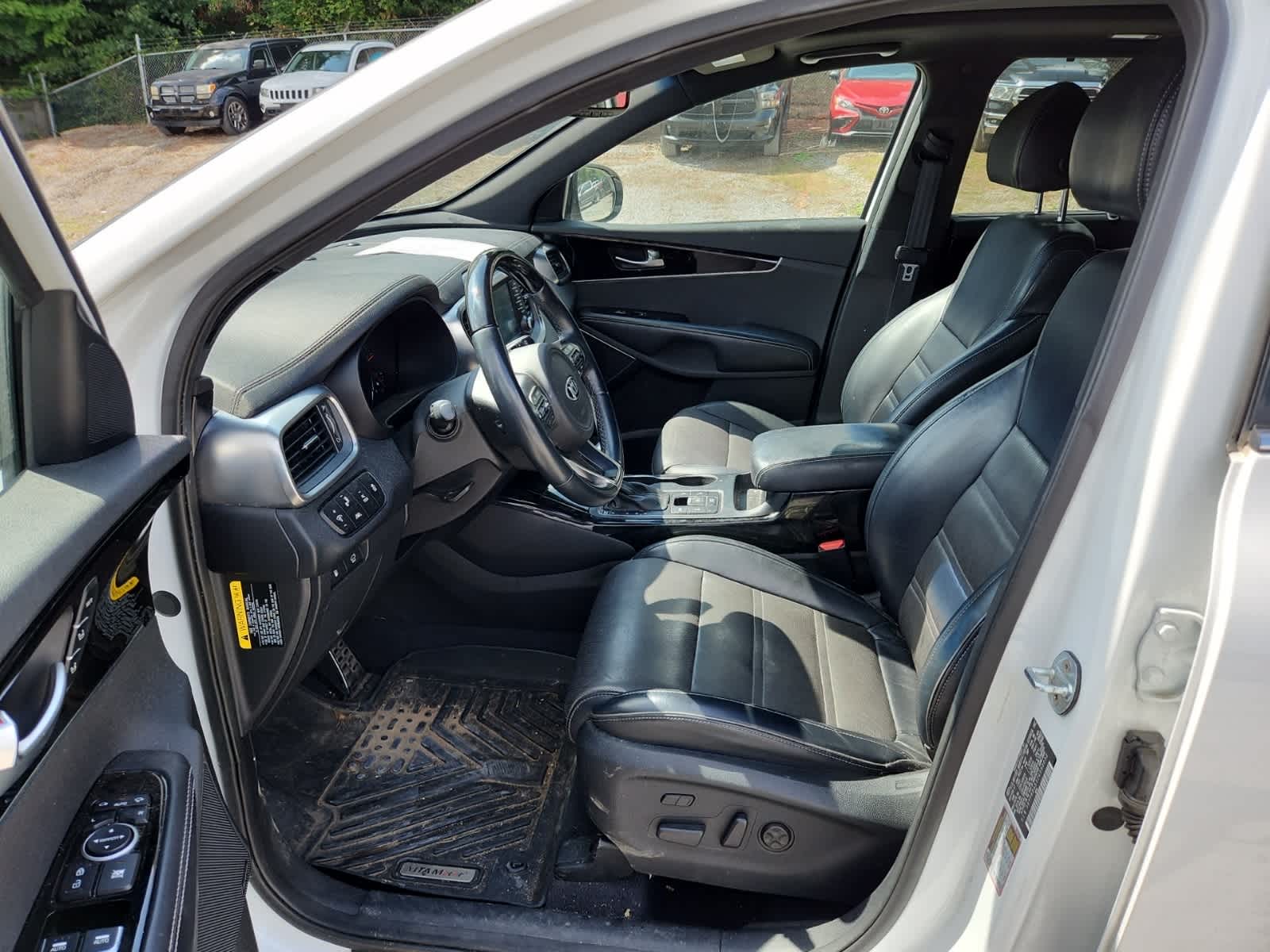 Thumbnail: 2018 Kia Sorento - 14