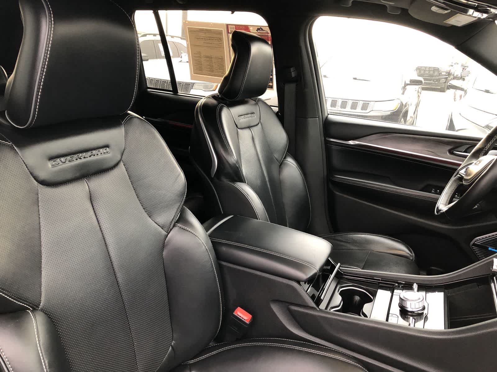 Thumbnail: 2022 Jeep Grand Cherokee - 36