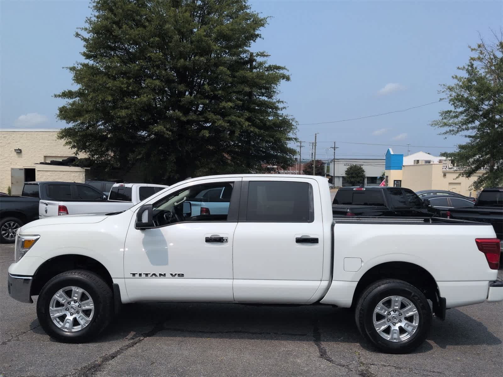 Thumbnail: 2019 Nissan Titan - 4