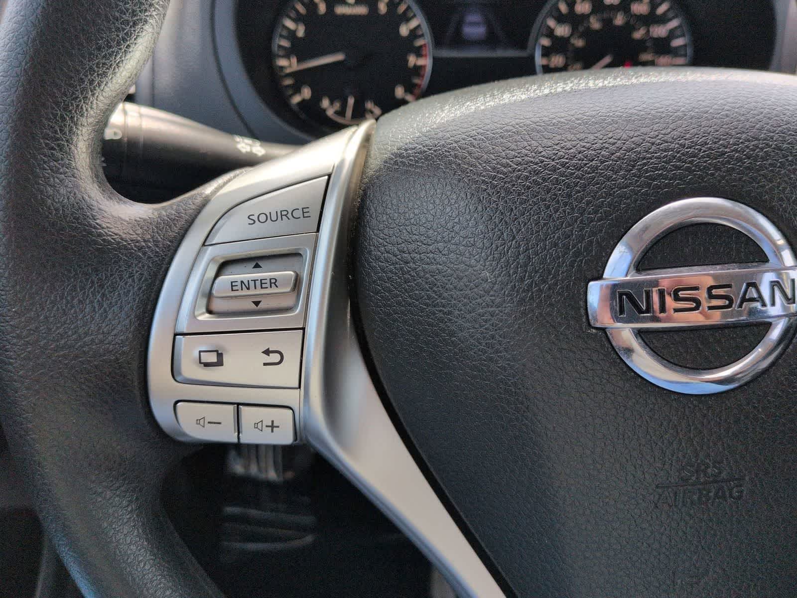 Thumbnail: 2016 Nissan Altima - 23
