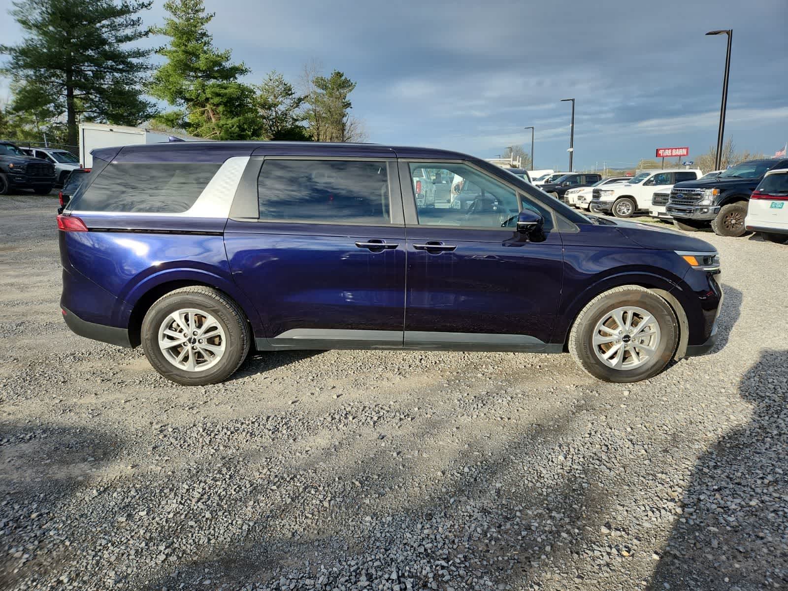 Thumbnail: 2022 Kia Carnival - 6