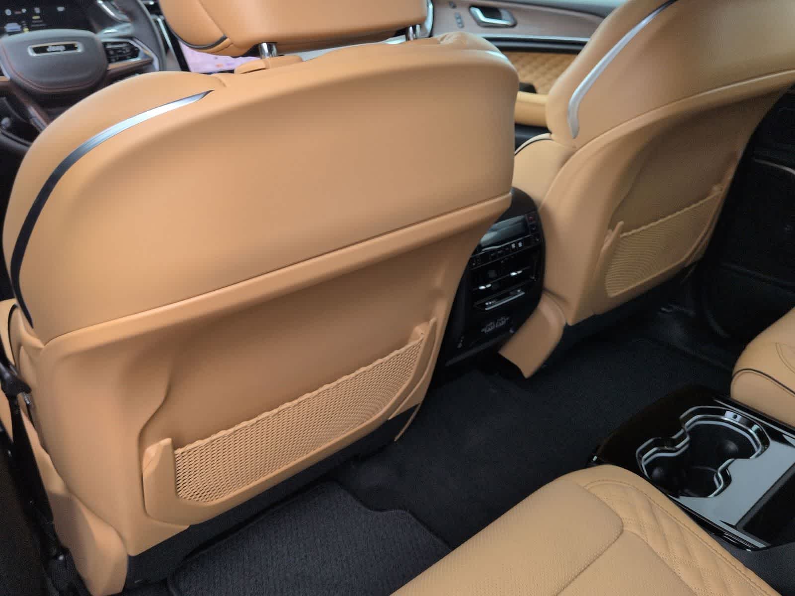 Thumbnail: 2025 Jeep Grand Cherokee L - 18