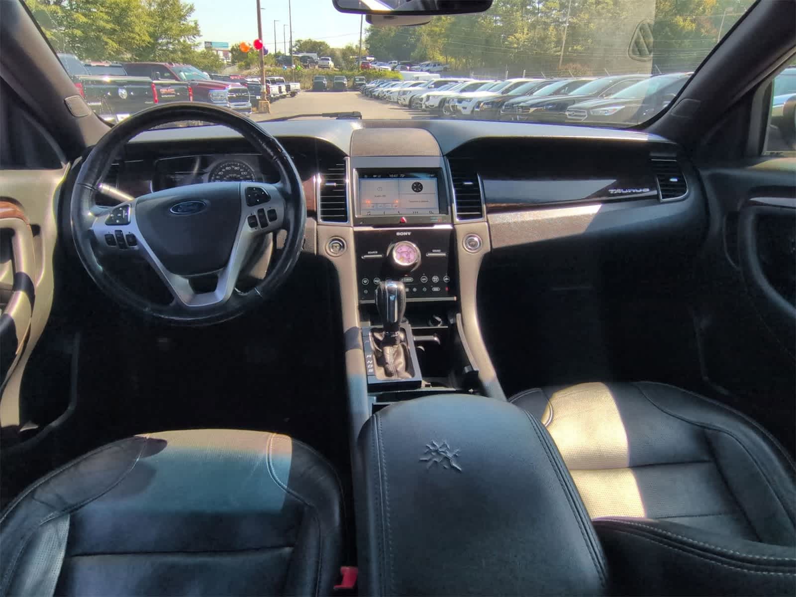 Thumbnail: 2017 Ford Taurus - 14