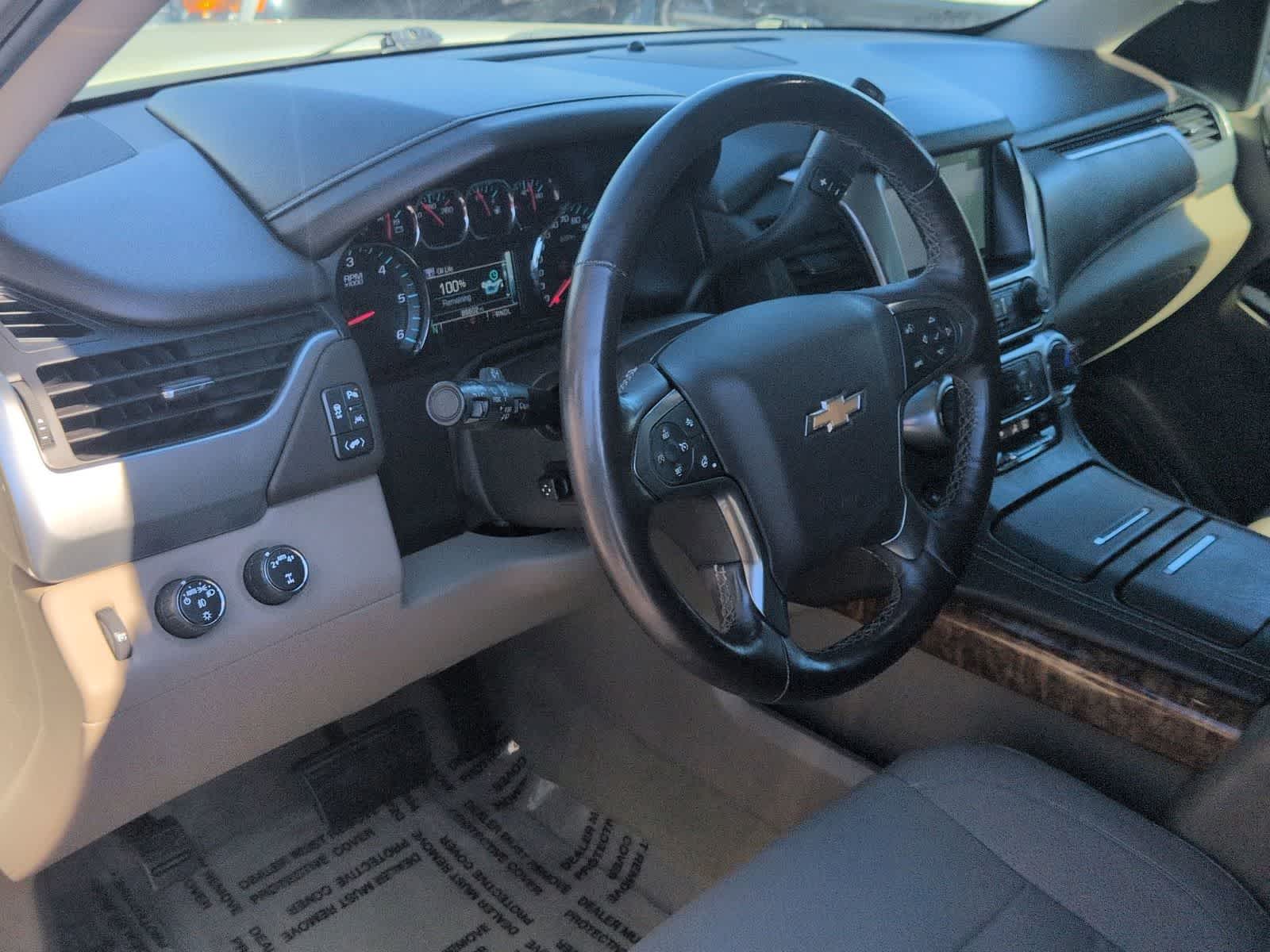 Thumbnail: 2017 Chevrolet Tahoe - 10