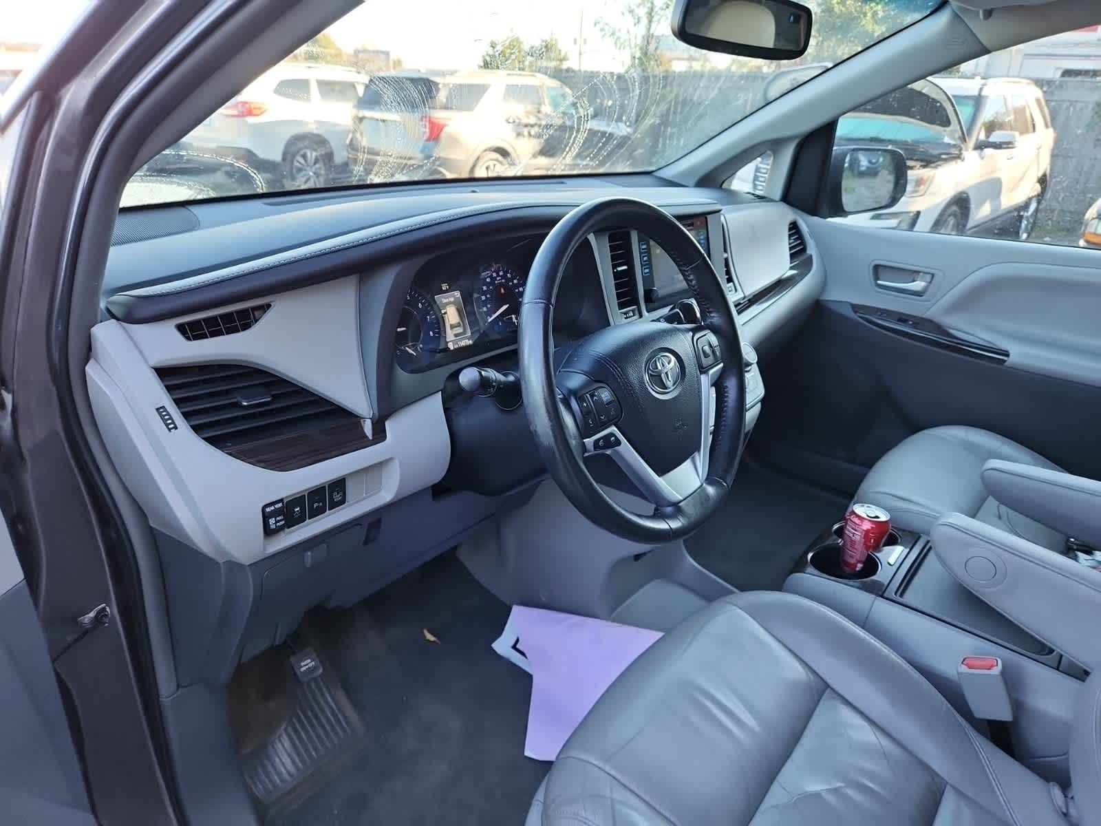 Thumbnail: 2015 Toyota Sienna - 13
