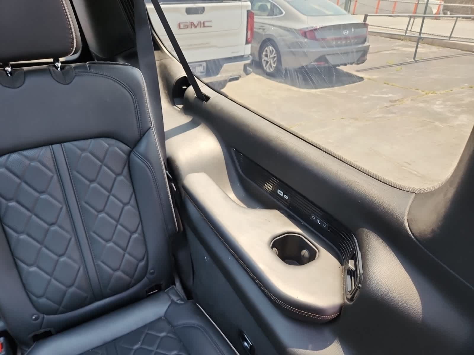 2023 Jeep Grand Wagoneer L Series III 34