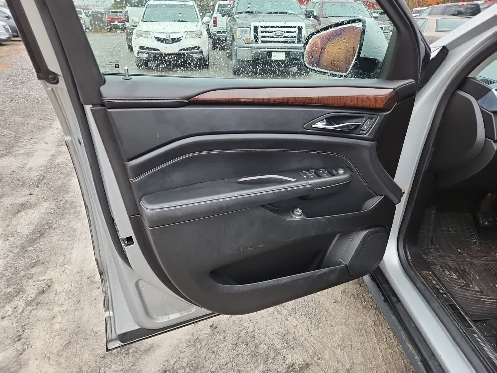 Thumbnail: 2012 Cadillac SRX - 15