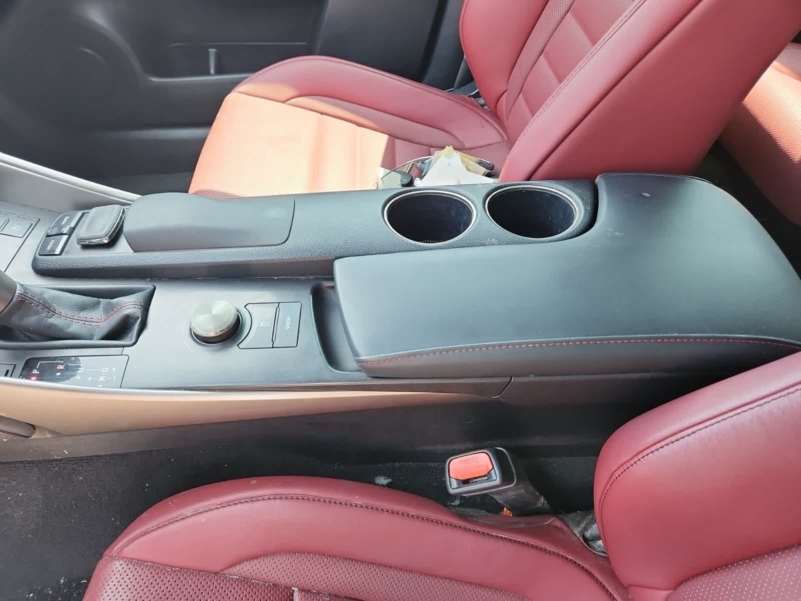 Thumbnail: 2015 Lexus IS - 11