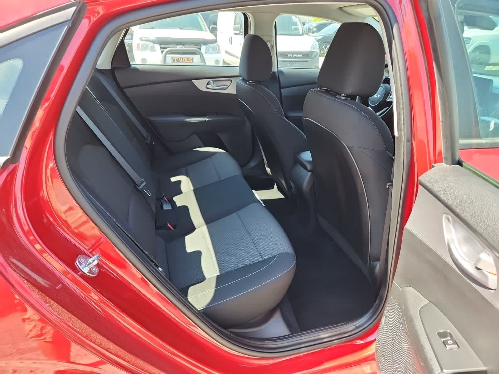 Thumbnail: 2023 Kia Forte - 23