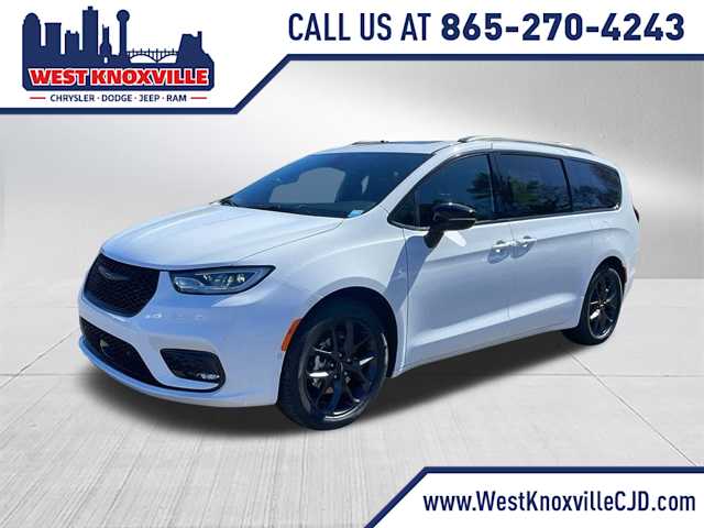 2024 Chrysler Pacifica Touring L -
                Knoxville, TN