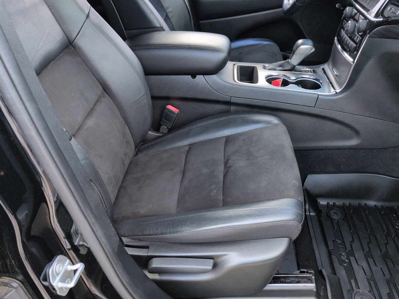 Thumbnail: 2021 Jeep Grand Cherokee - 16