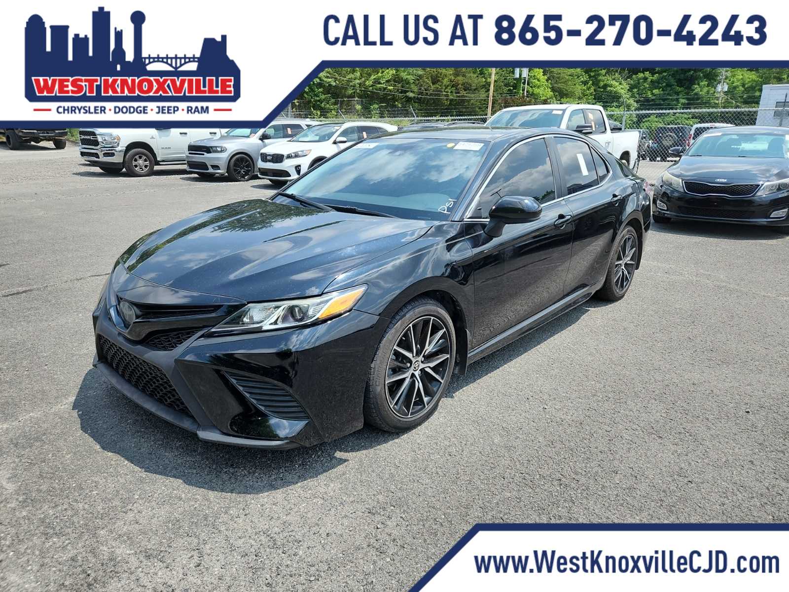 2020 Toyota Camry SE -
                  Knoxville, TN