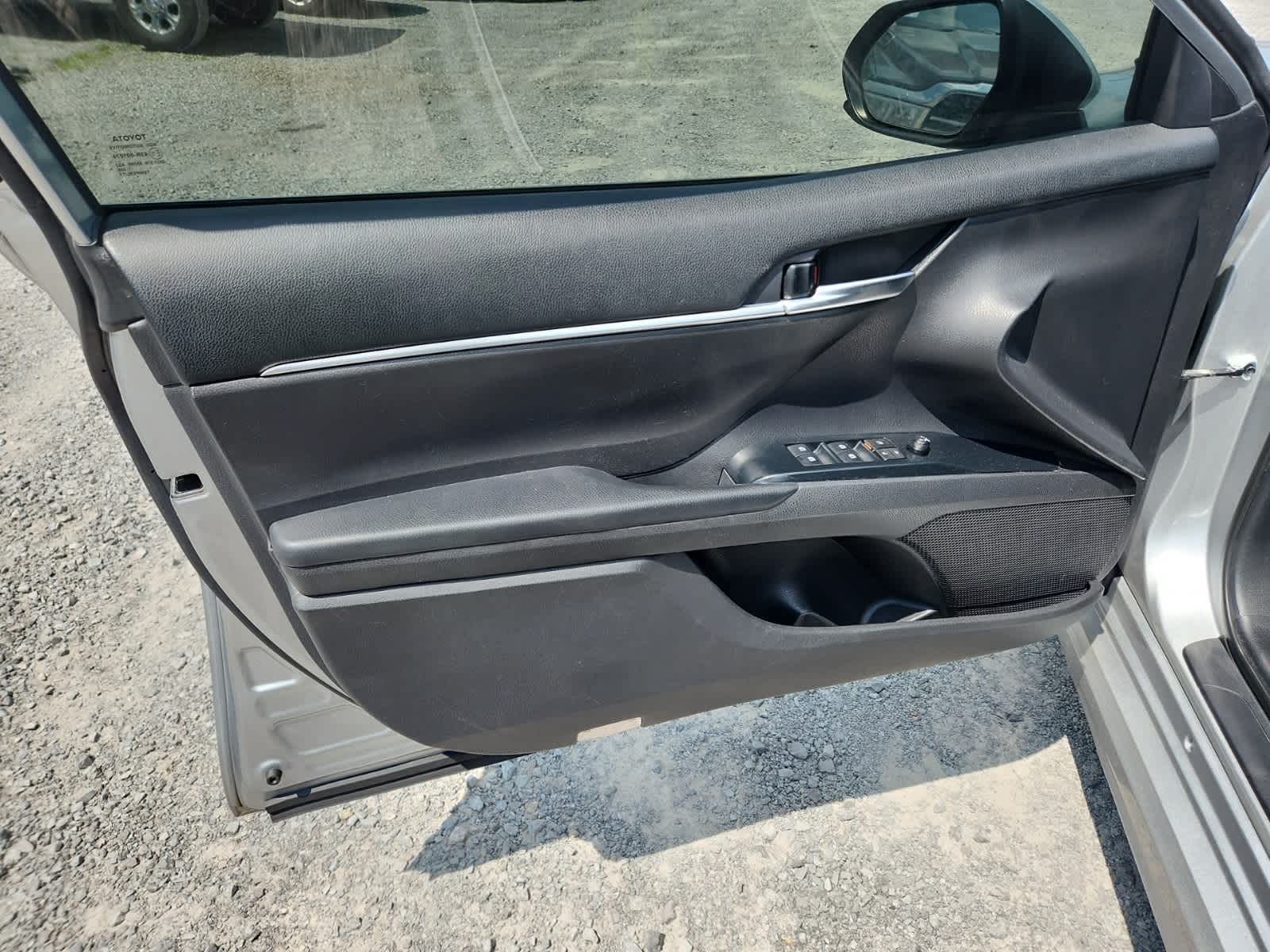 Thumbnail: 2019 Toyota Camry - 16