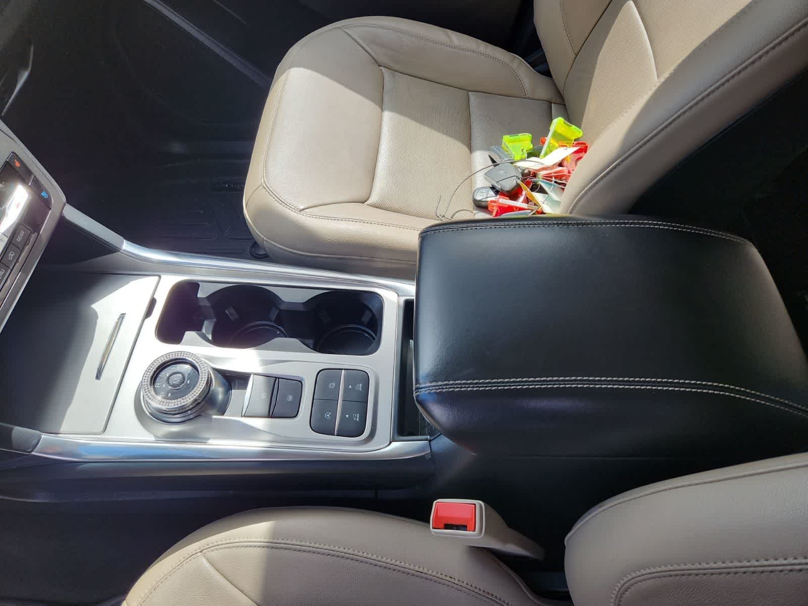 Thumbnail: 2020 Ford Explorer - 14