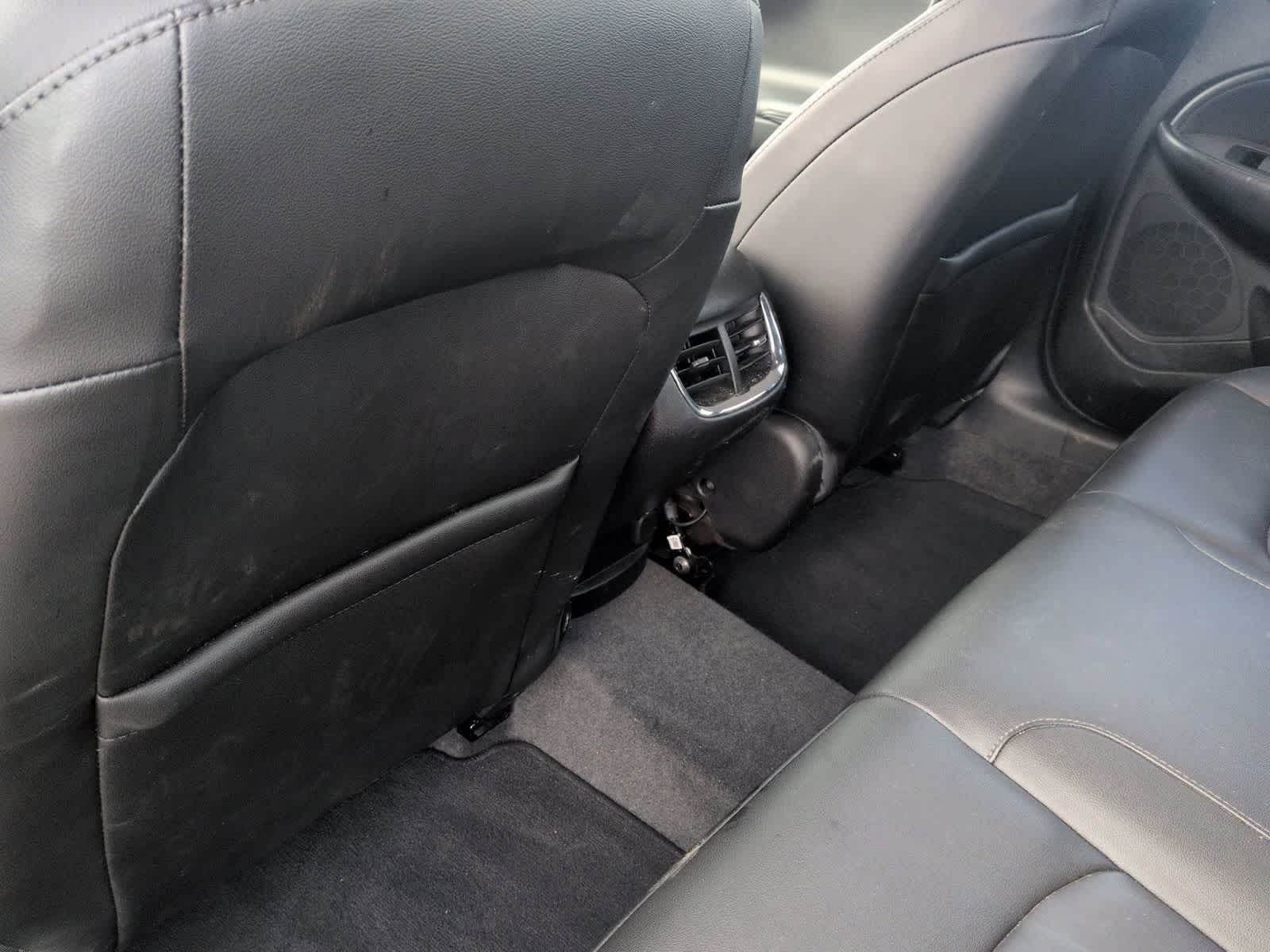 Thumbnail: 2021 Chevrolet Malibu - 17