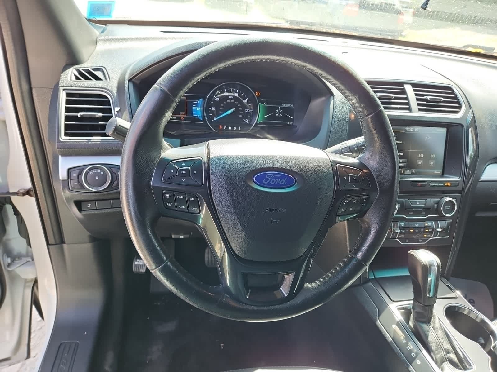 Thumbnail: 2016 Ford Explorer - 12