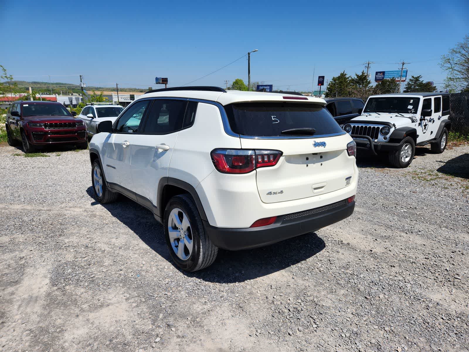 Thumbnail: 2018 Jeep Compass - 3