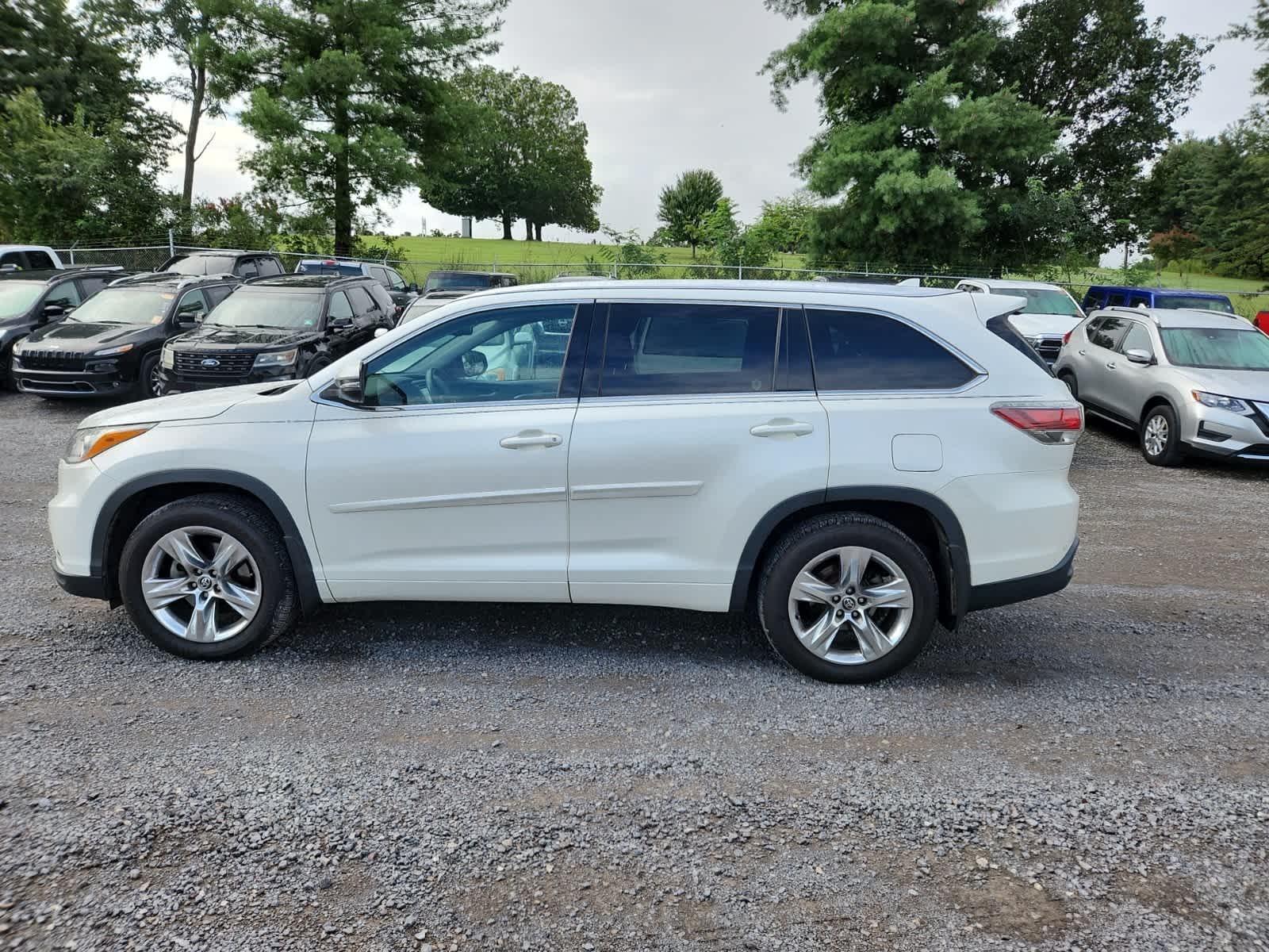 Thumbnail: 2016 Toyota Highlander - 2