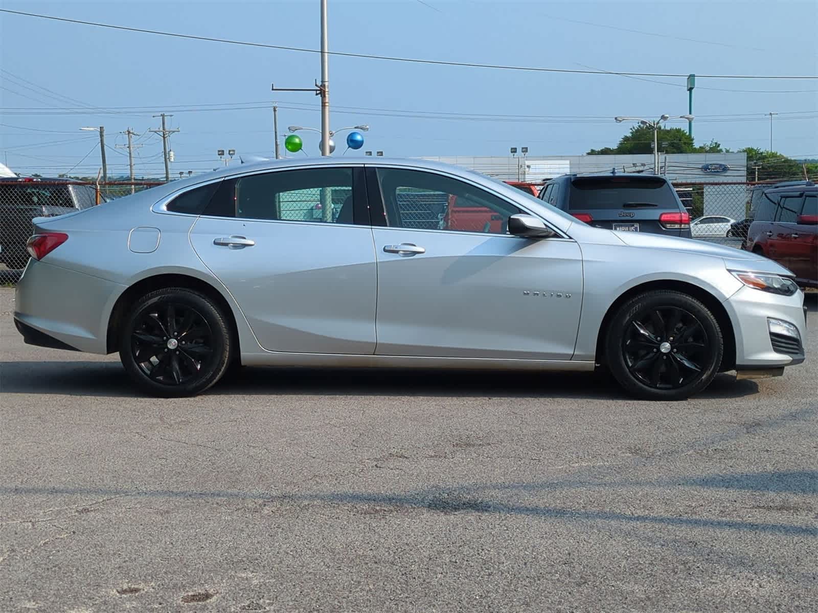 Thumbnail: 2020 Chevrolet Malibu - 9