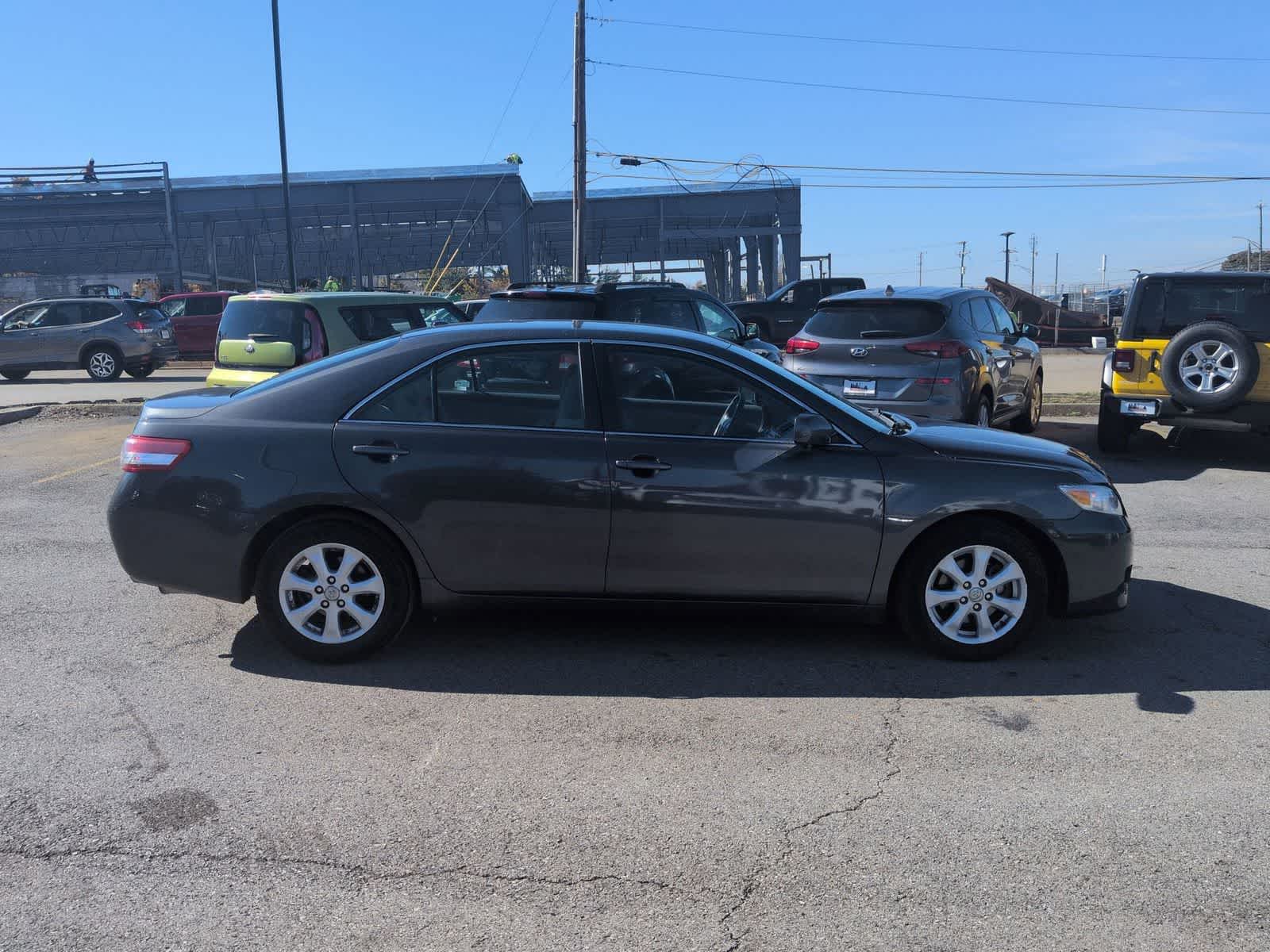 Thumbnail: 2011 Toyota Camry - 9