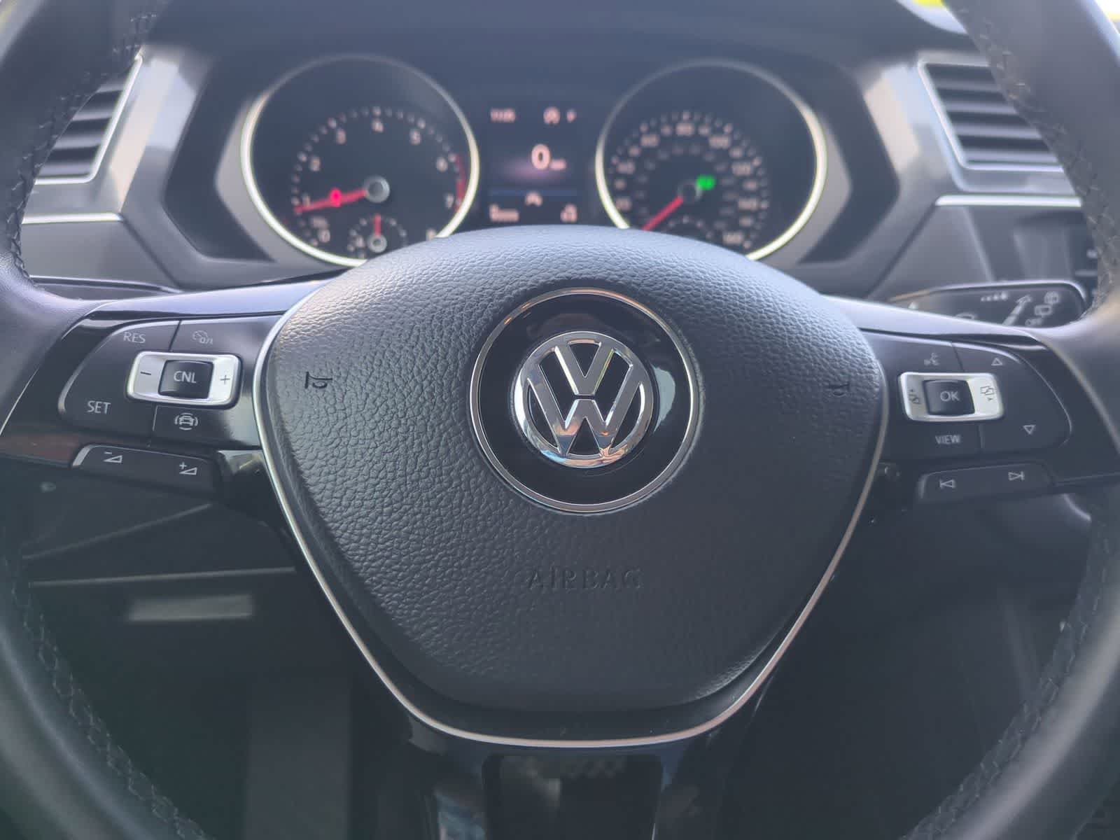 Thumbnail: 2020 Volkswagen Tiguan - 21
