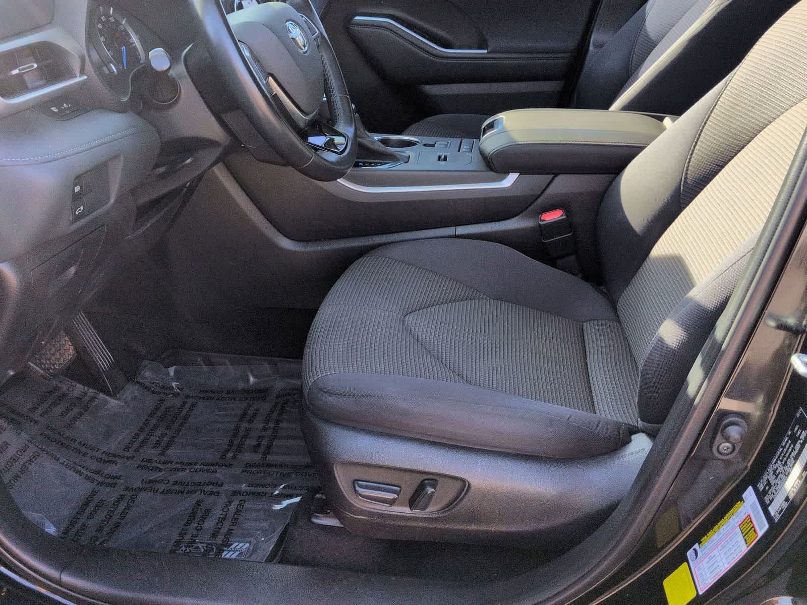 Thumbnail: 2021 Toyota Highlander - 14