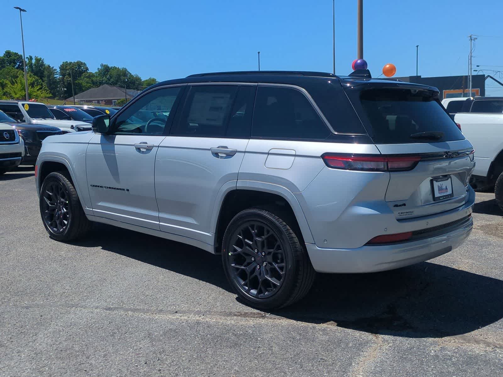Thumbnail: 2026 Jeep Grand Cherokee - 6