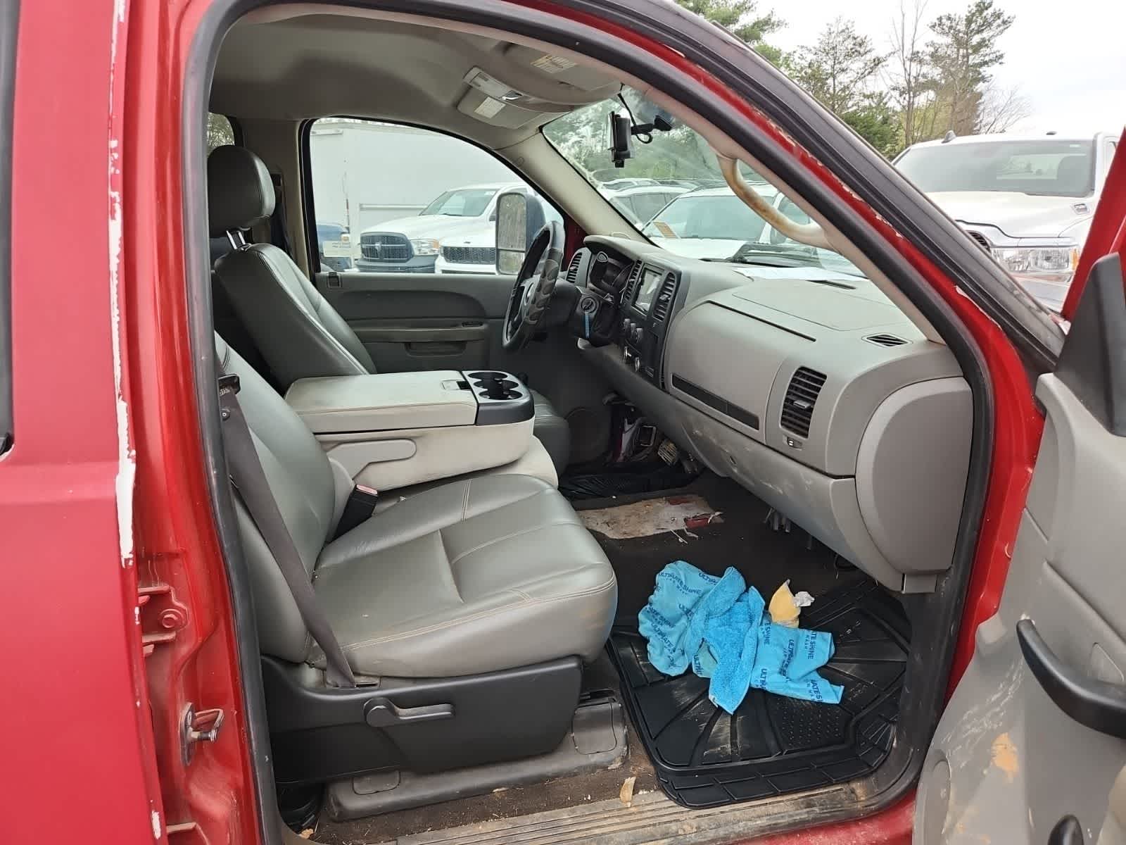 Thumbnail: 2010 Chevrolet Silverado 3500 - 21