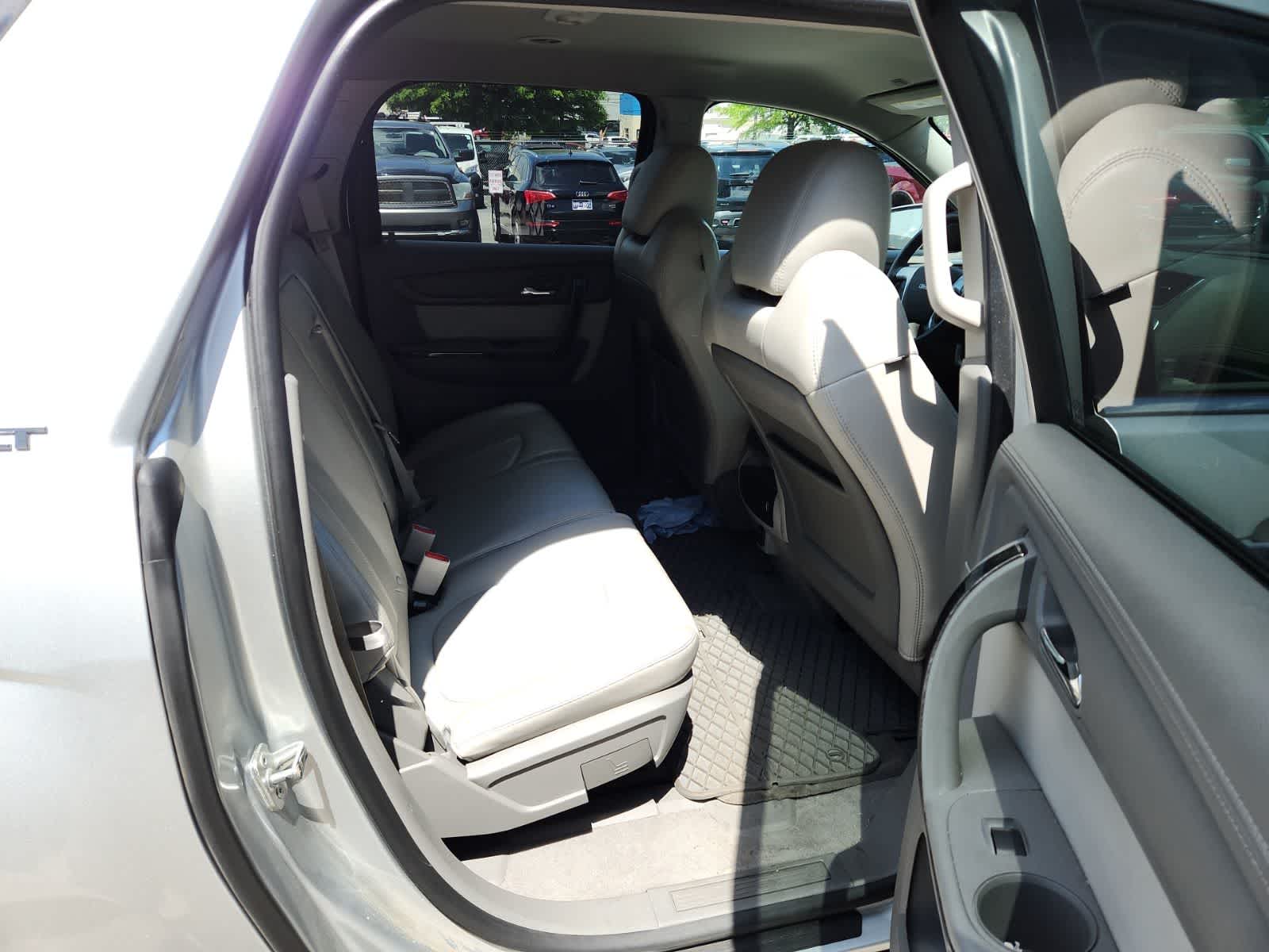 Thumbnail: 2014 GMC Acadia - 23