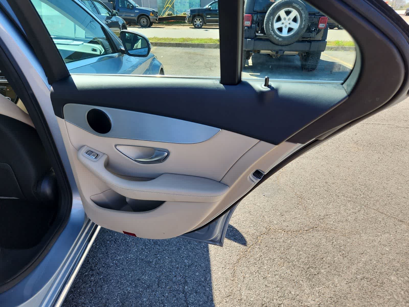 Thumbnail: 2017 Mercedes-Benz C-Class - 24