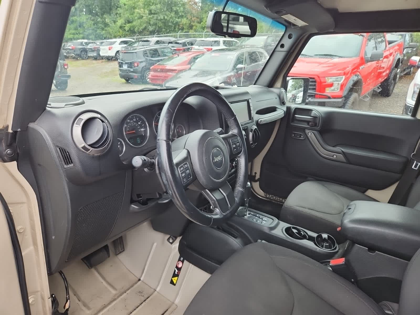 Thumbnail: 2016 Jeep Wrangler - 14