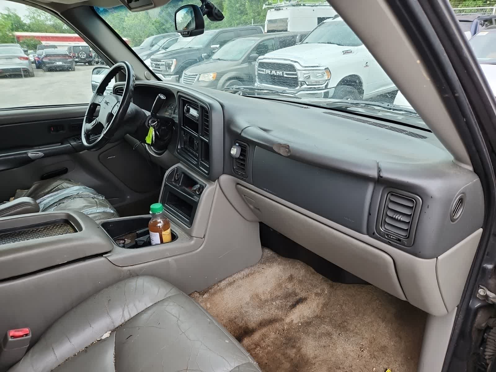 Thumbnail: 2003 GMC Yukon - 17