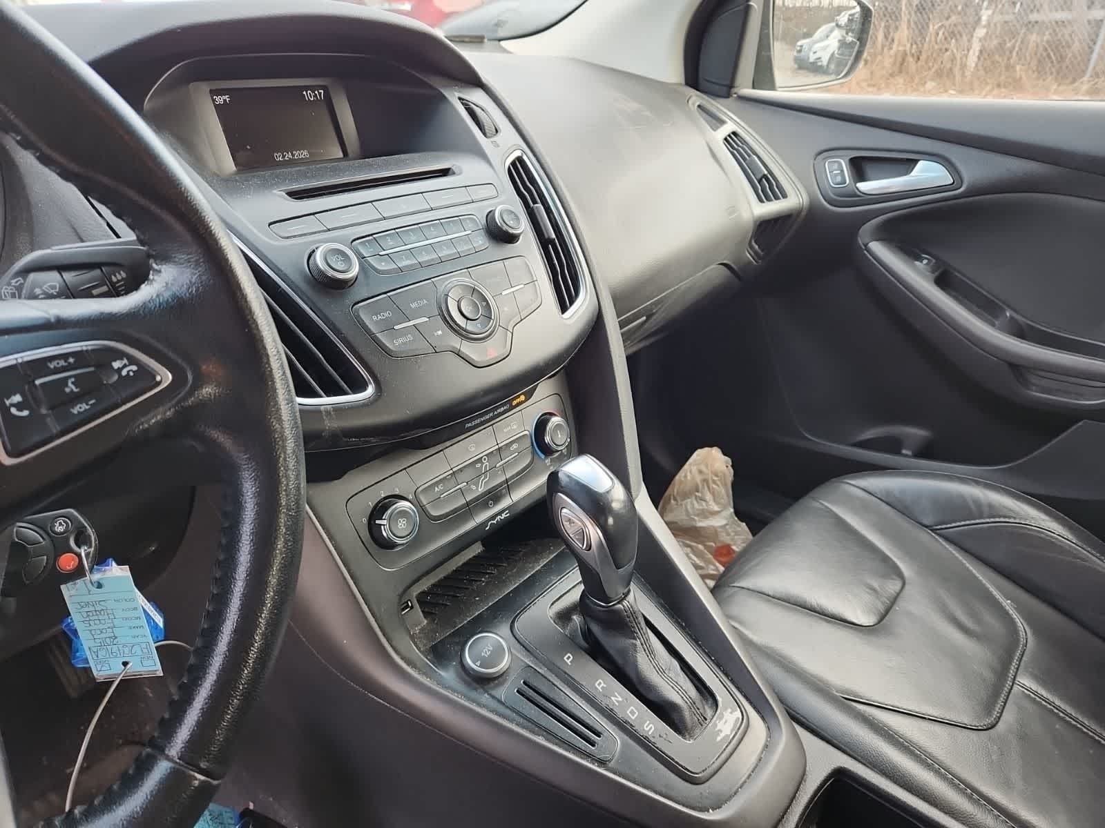 Thumbnail: 2015 Ford Focus - 10