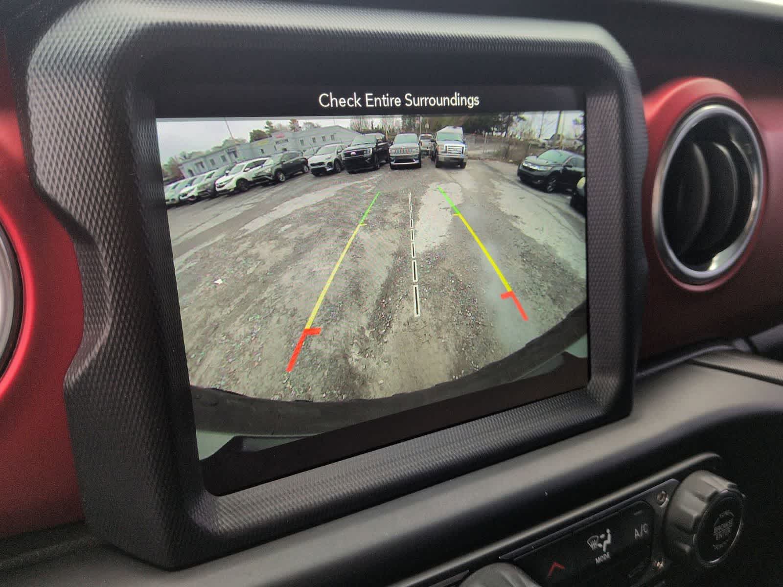 Thumbnail: 2019 Jeep Wrangler - 28