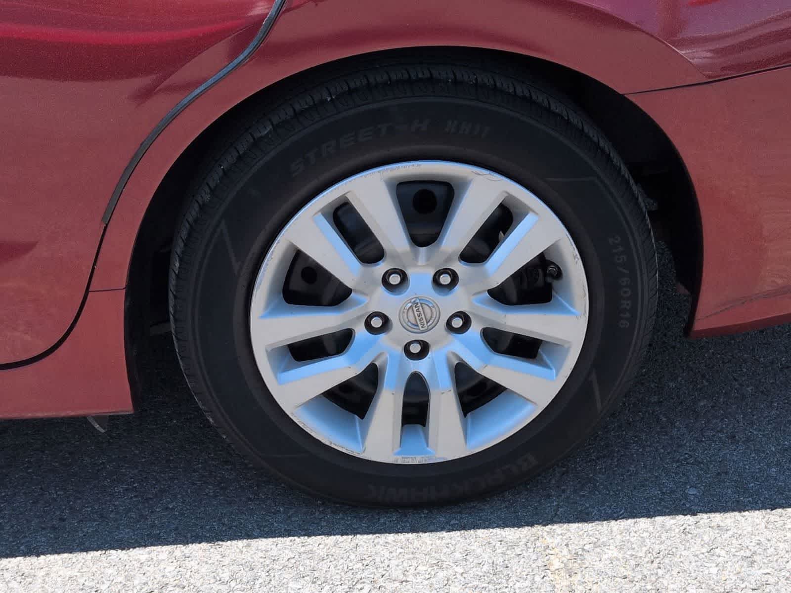Thumbnail: 2016 Nissan Altima - 13