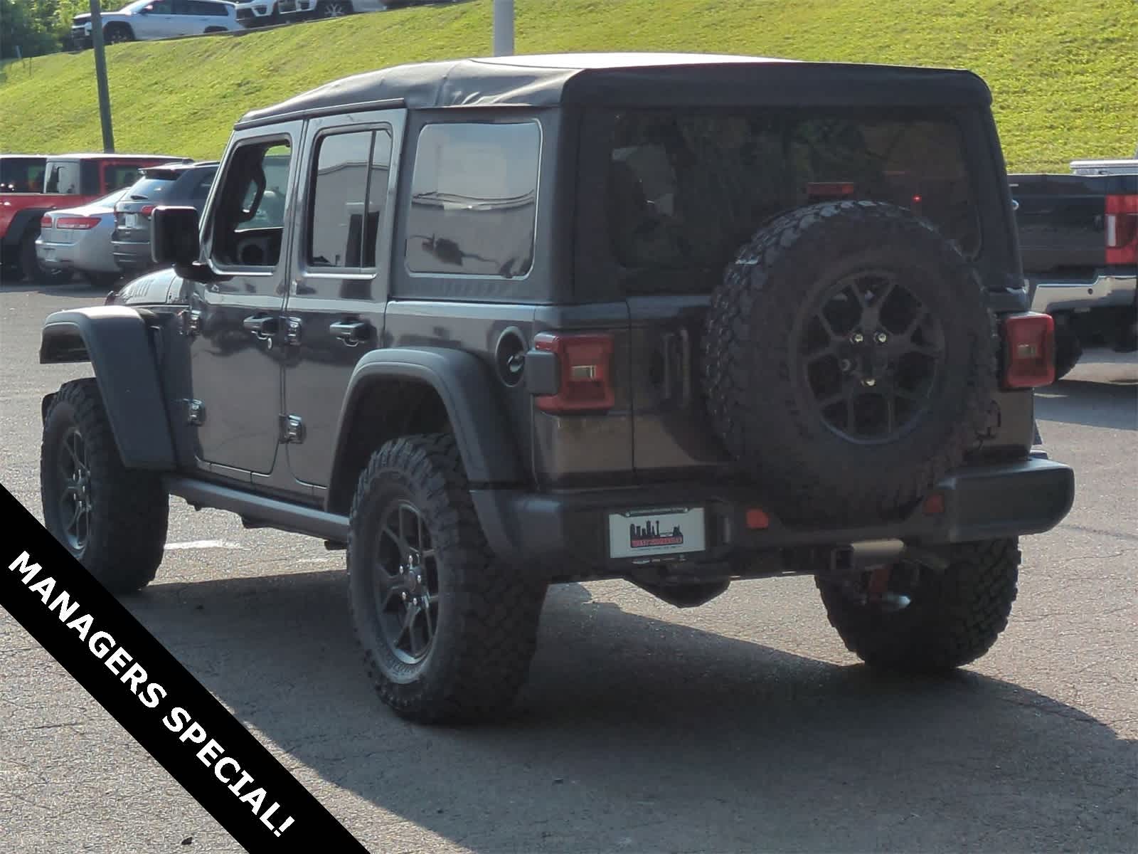 Thumbnail: 2025 Jeep Wrangler - 6