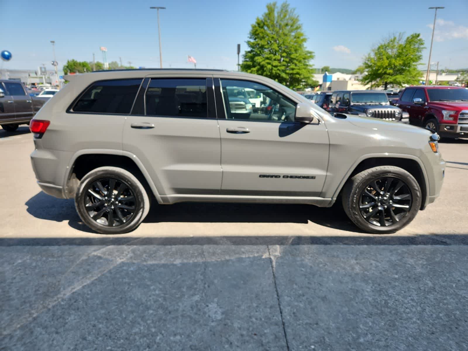 Thumbnail: 2021 Jeep Grand Cherokee - 6