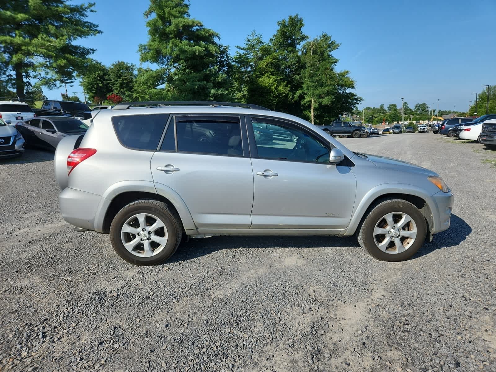 Thumbnail: 2011 Toyota RAV4 - 6