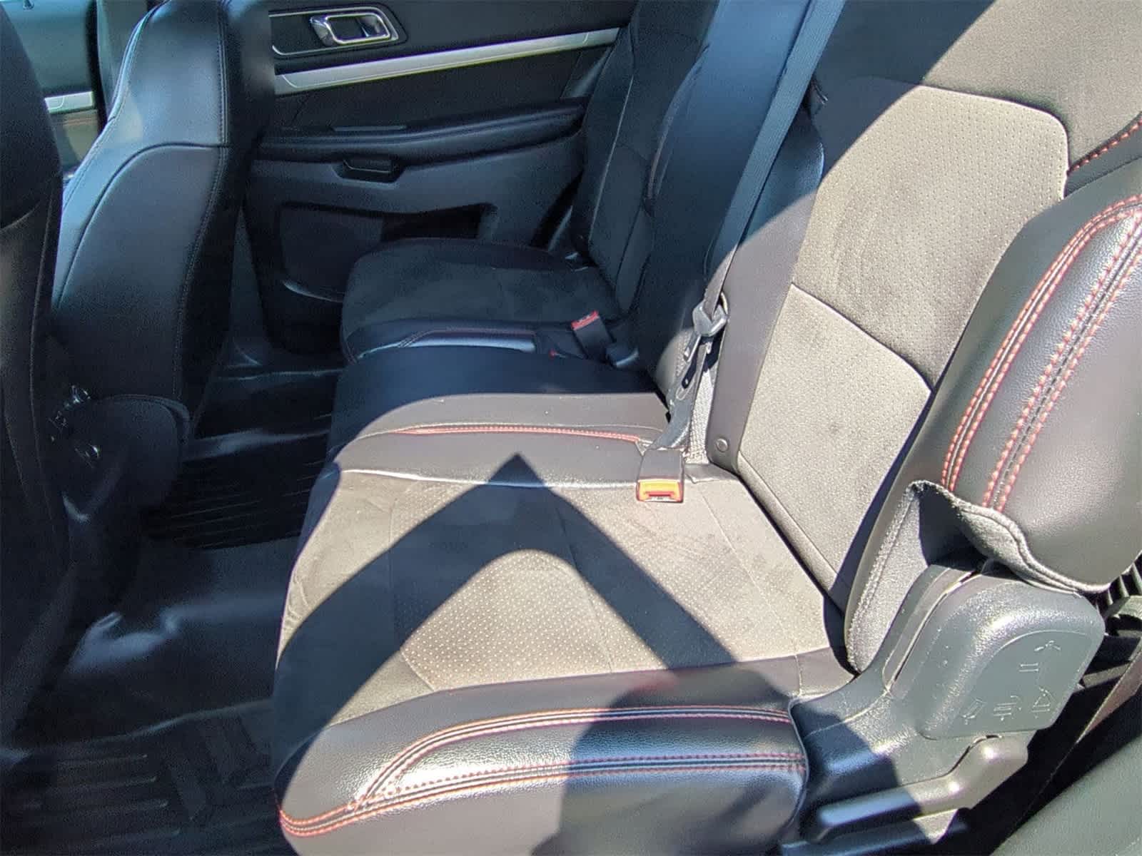 Thumbnail: 2018 Ford Explorer - 20