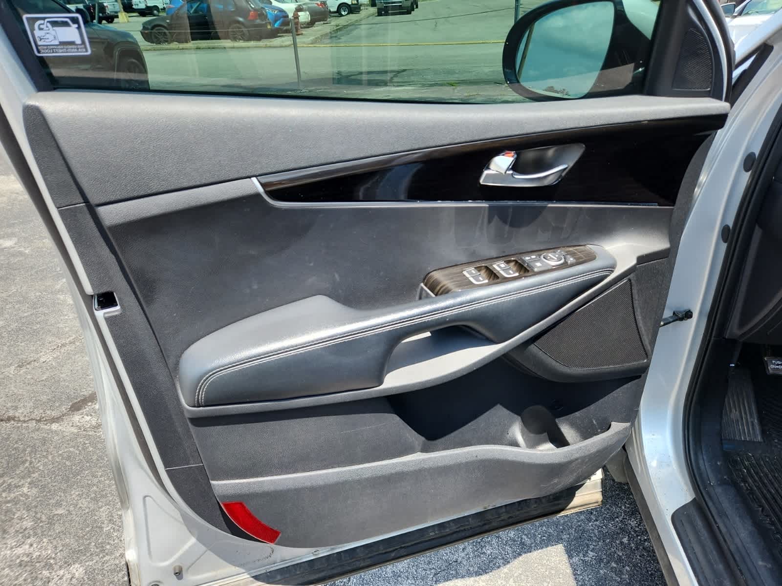 2019 Kia Sorento L 16