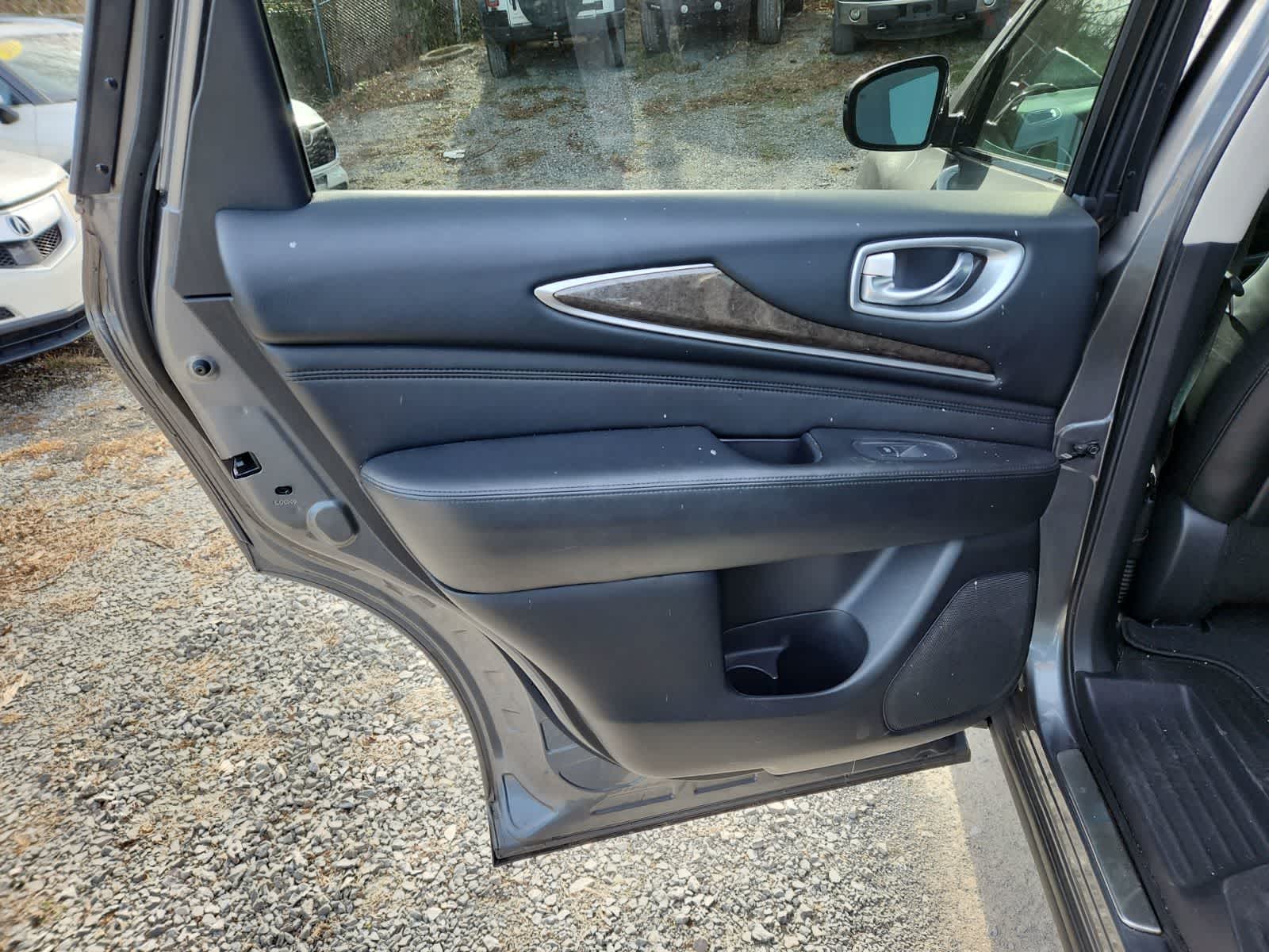 Thumbnail: 2015 INFINITI QX60 - 28