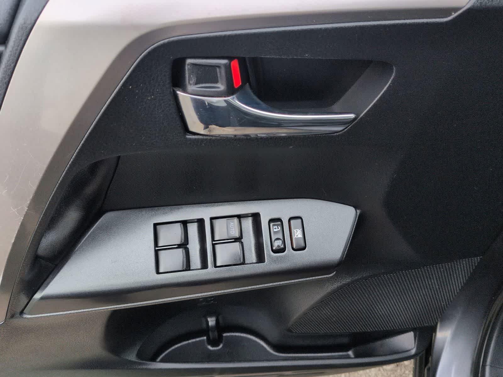 Thumbnail: 2017 Toyota RAV4 - 16