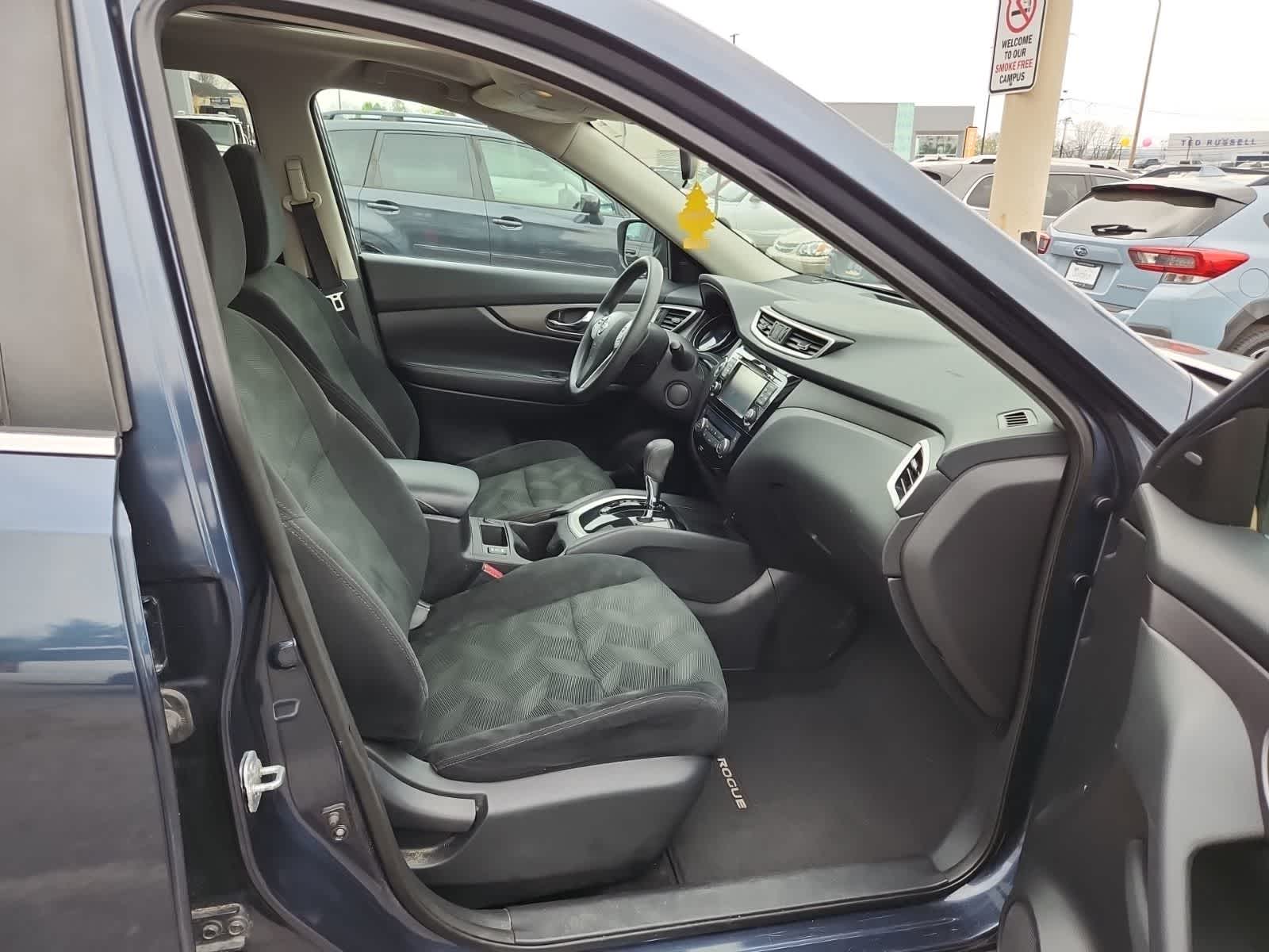 Thumbnail: 2016 Nissan Rogue - 22