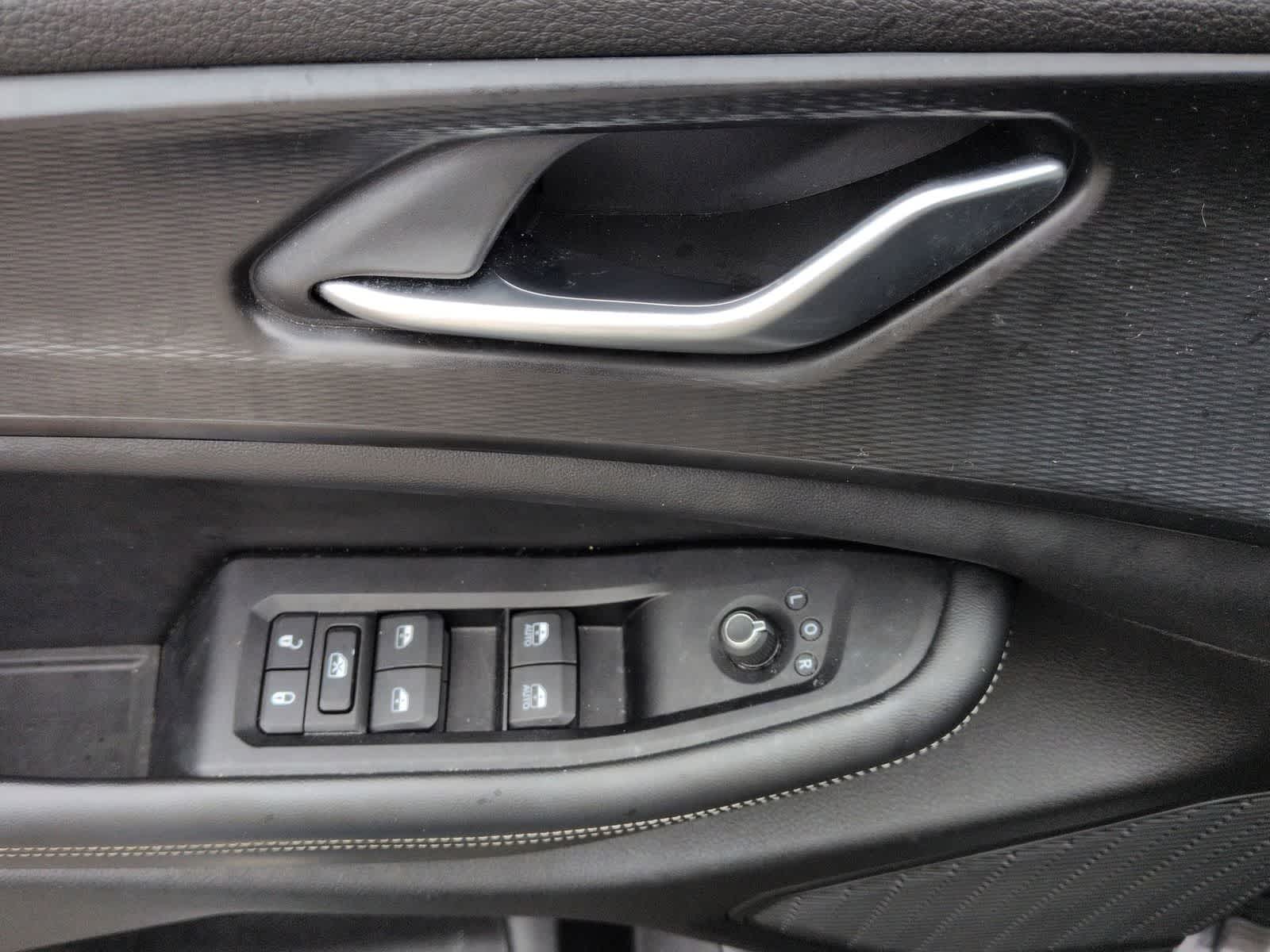 Thumbnail: 2024 Jeep Grand Cherokee L - 16