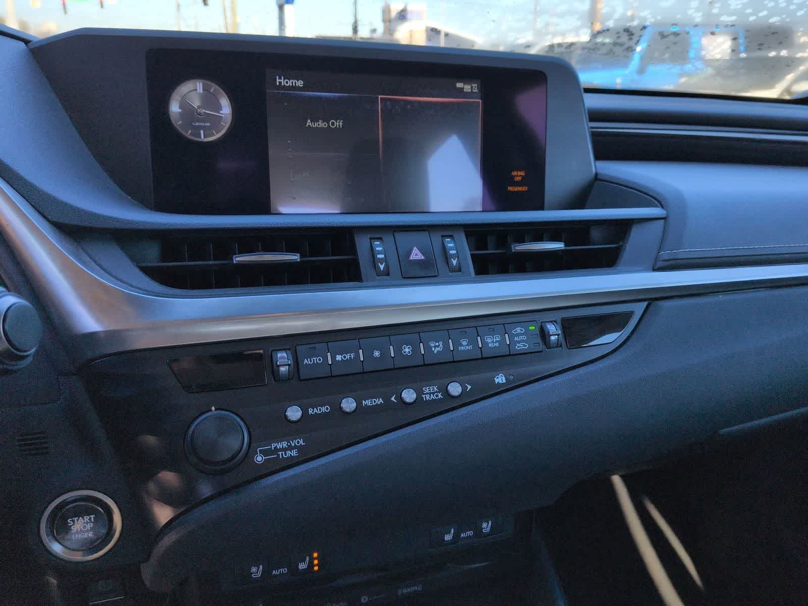 Thumbnail: 2019 Lexus ES - 25